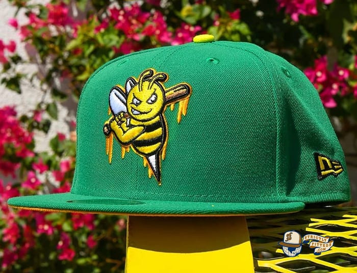 Nog steeds Wet en regelgeving Raak verstrikt Bee Stinger Green Yellow 59Fifty Fitted Hat by Dionic x New Era | Strictly  Fitteds