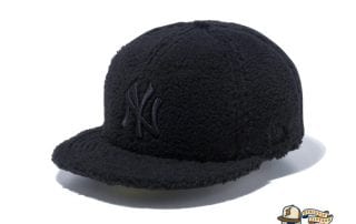 New York Yankees Boa Fleece 59Fifty Fitted Cap by MLB x New Era