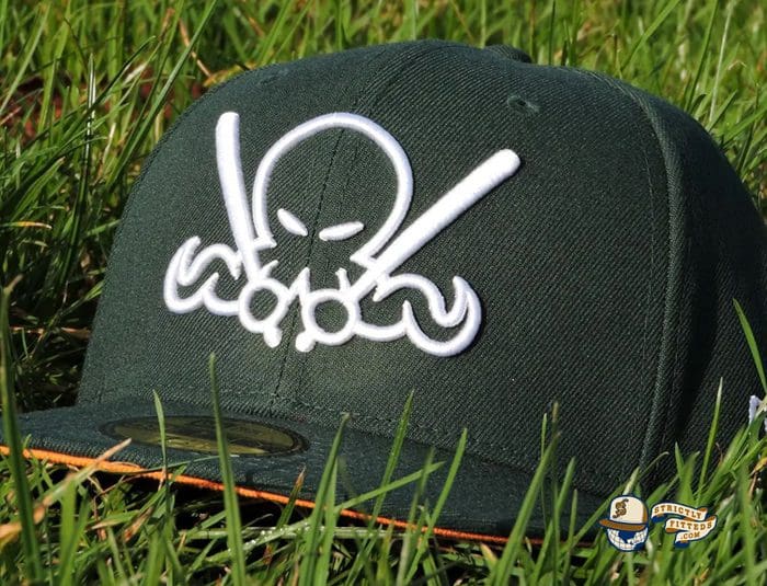 Saint Patrick's Day 2022 OctoSlugger 59Fifty Fitted Hat by Dionic x New Era