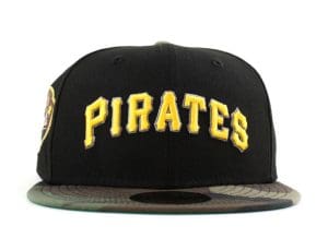 Pittsburgh Pirates Roberto Clemente Black Woodland Camo 59Fifty Fitted Hat by MLB x New Era Front