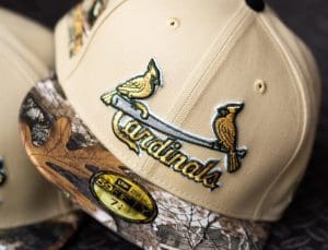 St. Louis Cardinals Sportsman's Park Vegas Gold Realtree Camo 59Fifty Fitted Hat by MLB x New Era Front