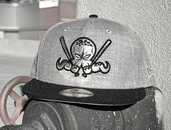 monochrome-octoslugger-59fifty