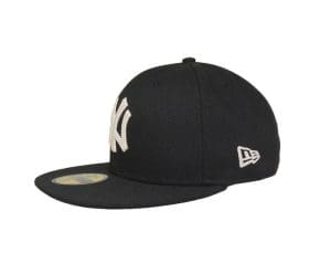 New York Yankees Black Chrome Chainstitch 59Fifty Fitted Hat by MLB x New Era Left