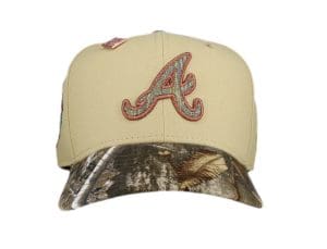 Atlanta Braves Vegas Gold Realtree 59Fifty Fitted Hat by MLB x New Era Front